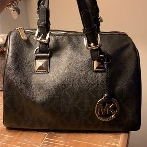 michael kors black handbag